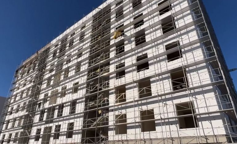 PUBLIKON PAMJET/ Rama: Vijon puna për 31 pallate në Shijak, do të akomodohen 660 familje