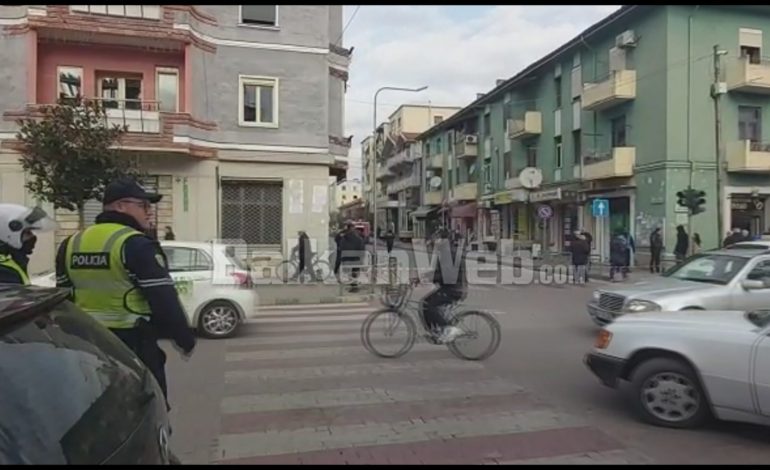 PAMJET/ Policia dhe ekspertët rrethojnë Elbasanin, pritet shpërthimi i kontrolluar i pakos