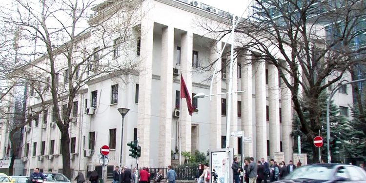 TË DYSHUAR PËR FSHEHJE TË PASURISË/ SPAK pushon hetimet për disa nga ish-anëtarët e Gjykatës së Lartë