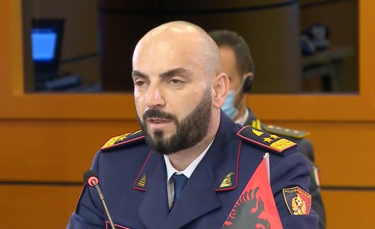 NGA PARANDALIMI I NGJARJEVE KRIMINALE TE KAPJA…/ Zbardhen detaje nga mbledhja e kreut të Policisë me drejtorët e qarqeve