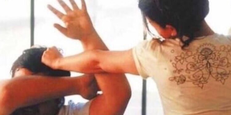 NDODH NE TIRANE/ Dhunë nga e dashura, 53-vjeçari i martuar dhe me fëmijë merr urdhër mbrojtje në gjykatë