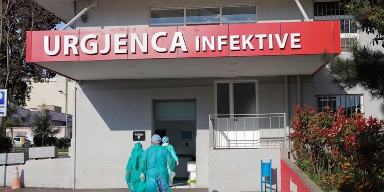 SHTOHEN INFEKTIMET NGA COVID-19/ Regjistrohen 3 humbje jete, ja sa raste të reja ka në 24 orët e fundit