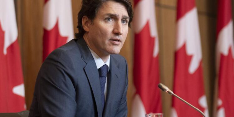 I VAKSINUAR ME TRE DOZA/ Kryeministri Trudeau infektohet me Covid-19, ja mesazhi drejtuar kanadezëve
