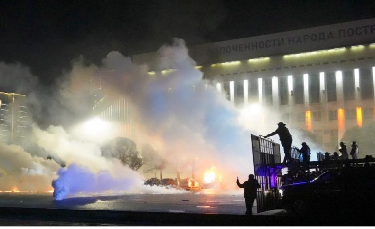 KASAPHANË NË KAZAKISTAN/ Shkon në 255 numri i viktimave nga protestat, mes tyre 19 anëtarë të forcave të sigurisë
