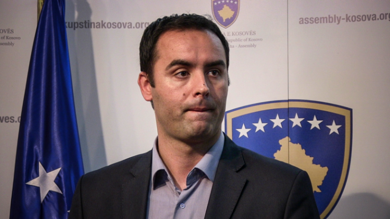 COVID-19/ Pandemia hyn në qeverinë dhe Kuvendin e Kosovës, infektohet Konjufca dhe një ministre