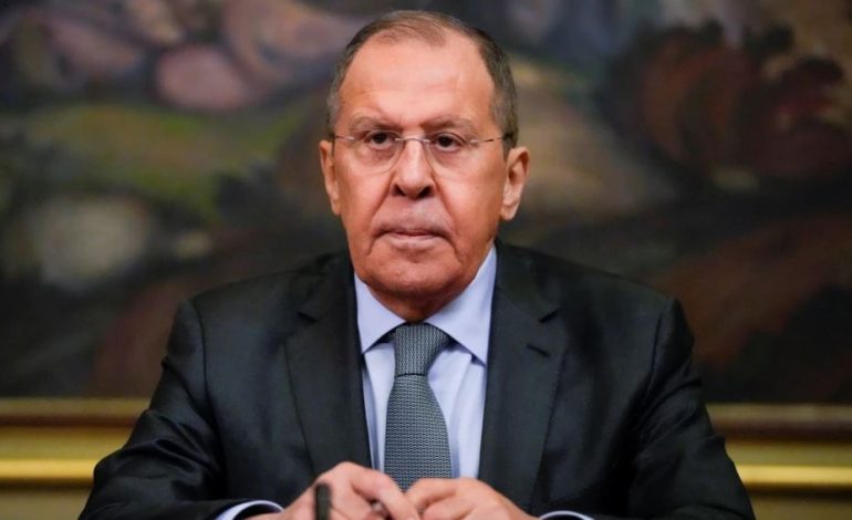“NUK SHOH HAPËSIRË PËR KOMPROMIS”/ Çfarë do të bëjë Moska me planet për luftë? Lavrov: Nuk do lejojmë të…