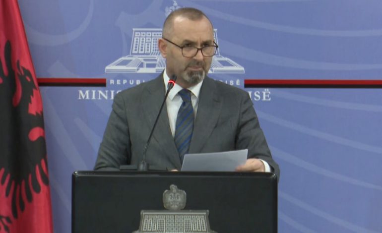 ABUZIM ME LEGALIZIMET/ Ulsi Manja kërkon shkrirjen e Kadastrës së Durrësit: Të shkarkohet nga detyra e gjithë drejtoria…