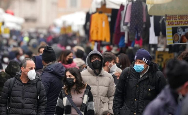 JO VETËM ITALIA/ Shumë vende evropiane bëjnë të detyrueshme maskat FFP2, bllokojnë 94% të grimcave të ajrit