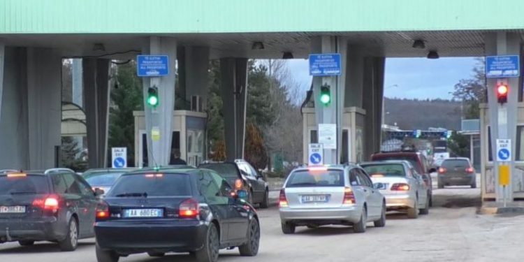 NJOFTIMI/ MEPJ: Greqia shtyn masat aktuale anti-COVID deri më 24 janar