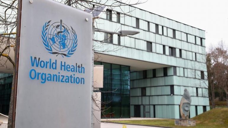 COVID-19/ OBSH: Pandemia nuk është as afër fundit, kujdes nga pretendimet se Omicron përbën më pak rrezik