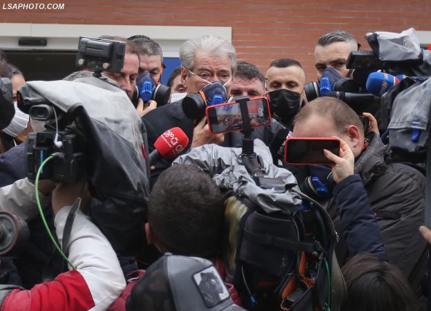 “PD DO MARRË MASA SHTESË PËR…”/ Administratori i selisë blu reagon për 8 janarin: Çdo tentativë për të sulmuar sërish do…