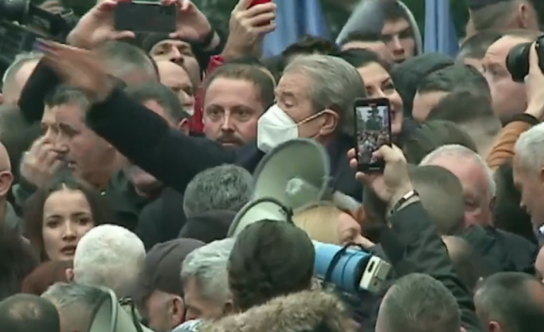 DEL VIDEO/ Momenti kur sali Berisha urdhëroi sulmin mbi selinë e PD