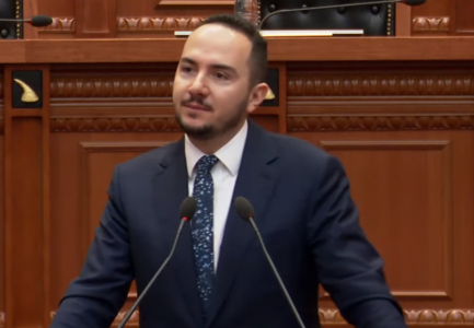 AKUZON Salianji: Shqiptarët po vriten për kontrollin e trafikut të drogës. I përgjigjen krimit me tallje…