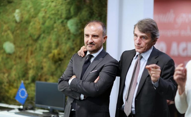 “PUSHO NË PAQE”/ Soreca mesazh ngushëllimi për ndarjen nga jeta të David Sassolit: Evropian i madh!