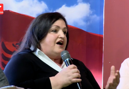 TAKIMI I BASHËS NË TIRANË/ Demokratja: E paç haram mbështetjen tonë Sali Berisha, që tani na lëshon burracakët