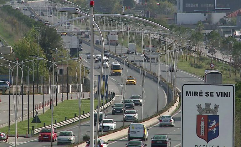 NISIN PUNIMET/ Skema si devijohet trafiku nga nesër në Qafë Kashar–Rinas-autostradë