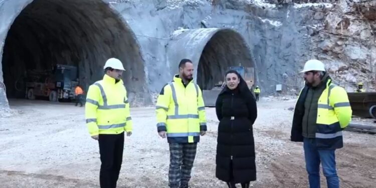 ECURIA E PUNIMEVE PËR TUNELIN E LOGARASË/ Balluku: Do ketë urën e vetme të varur në Shqipëri