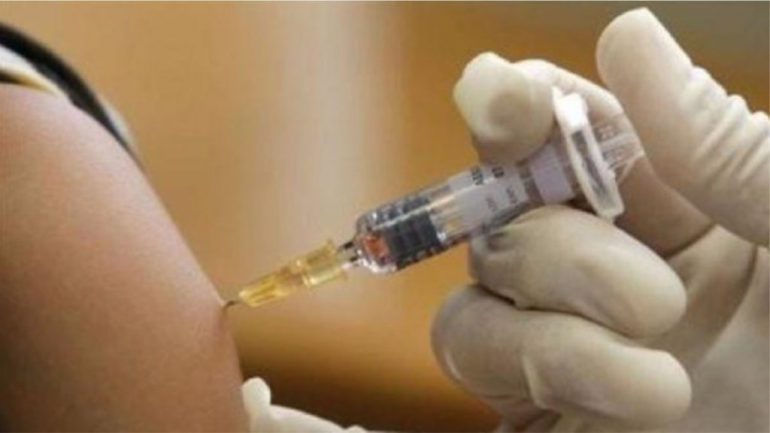 SHPËRTHIMI I VARIANTIT OMICRON/ Mbi 250 000 izraelitë marrin dozën e katërt të vaksinës
