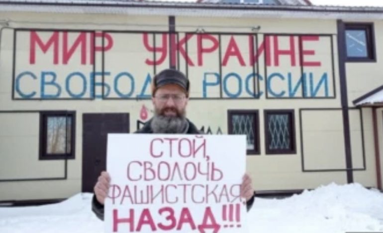TË HABITUR DHE TË MASHTRUAR/ Qytetarët rusë përballë pushtimit të Ukrainës