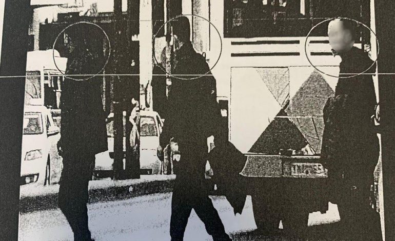 “VAJTI NË TË MOTRËS”/ Si e detyroi banda shqiptare një anëtar të vetëvritej, iu zbulohet e shkuara e errët në Shqipëri