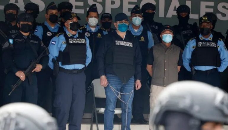 AKUZAT PËR TRAFIKIM DROGE/ Ish-presidenti i Hondurasit arrestohet pas kërkesës së SHBA