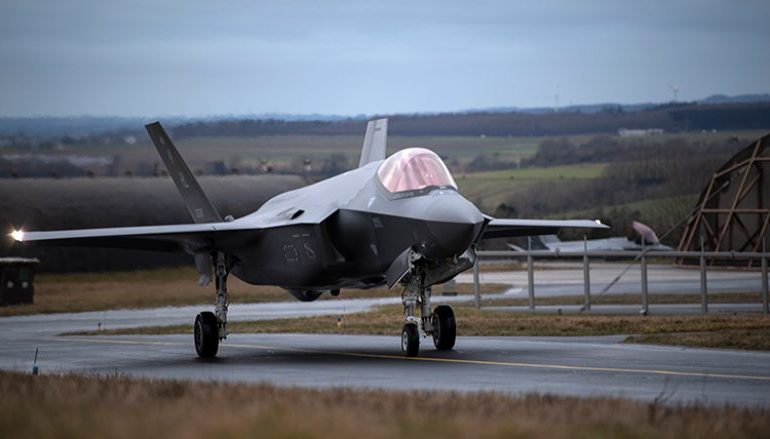 NIS “BLINDIMI”/ SHBA dërgon aeroplanë luftarakë F-35 dhe helikopterë Apache në Baltik dhe në lindje të Evropës