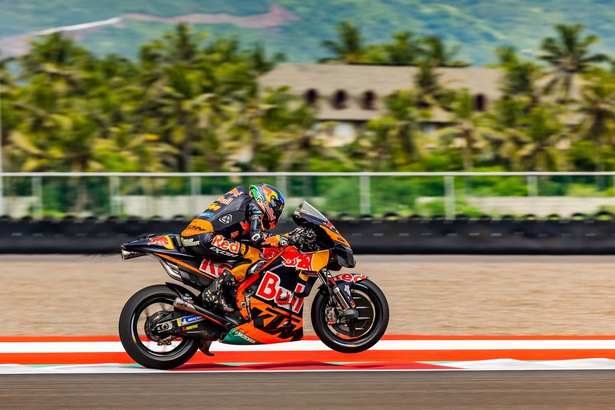 MOTO GP/ Honda rikthehet protagoniste, dominon testet dimërore në pistën indoneziane