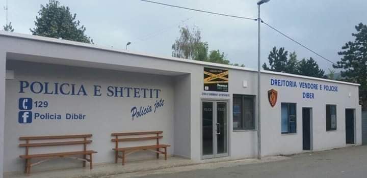 “ALO, NDIHMË”/ Parandalohet konflikti në një familje në Bulqizë, arrestohet i riu
