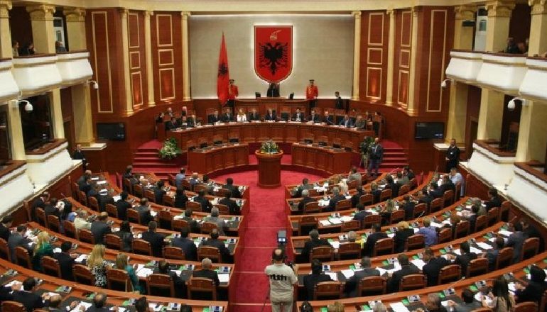 SOT KUVEND/ Pritet miratimi i përbërjes së 2 Komisioneve të Posaçme Parlamentare për Reformën Territoriale dhe atë Zgjedhore