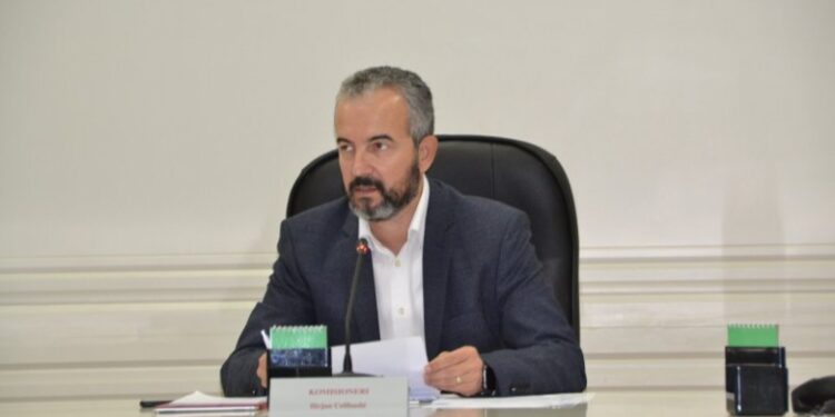 ZGJEDHJET E PJESSHME/ 11 parti paraqitën kërkesën për të garuar më 6 mars, KQZ miraton të gjitha subjektet politike