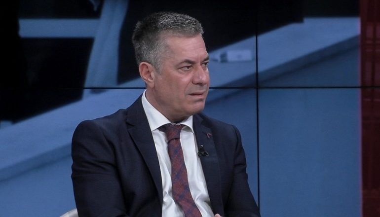 DËNIMI I ISH-MINISTRIT/ Lorenc Vangjeli: Tahiri do të gdhihet në qeli, por shumë politikanë sot do ta gdhijnë pa gjumë