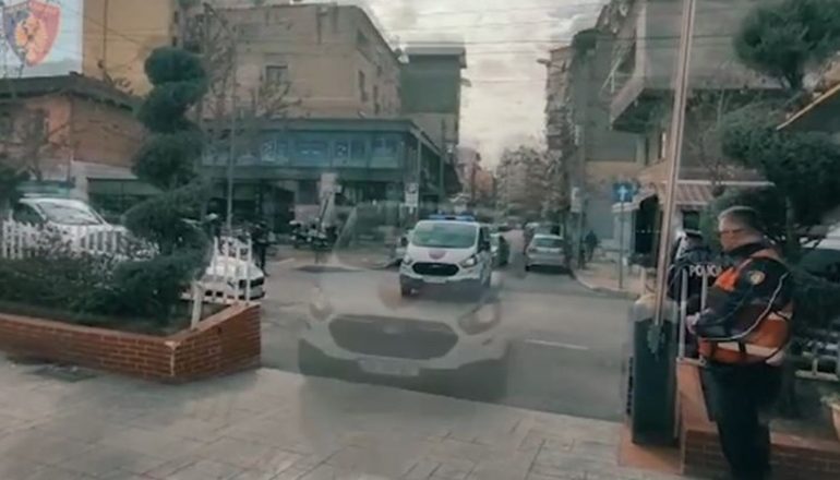 E RËNDË NË TIRANË/ Qarkullonte me armë zjarri me vete, policia arreston 34-vjeçarin tek rruga “Siri Kodra”