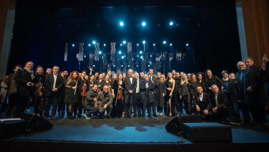 KONCERTI I PARË I FILARMONISË SË TIRANËS/ Veliaj: U japim një shans çdo djali e çdo vajze të shkëlqejë…