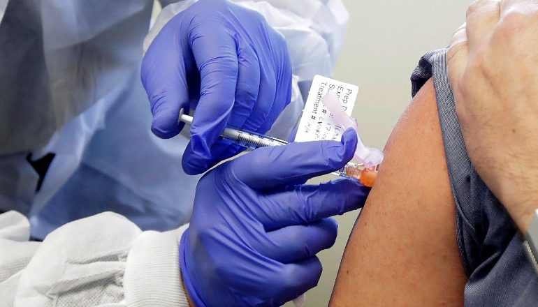SUEDIA REKOMANDON DOZËN E KATËRT TË VAKSINËS ANTI-COVID/ Epidemiologu: Personat mbi 80 vjeç do përfitojnë