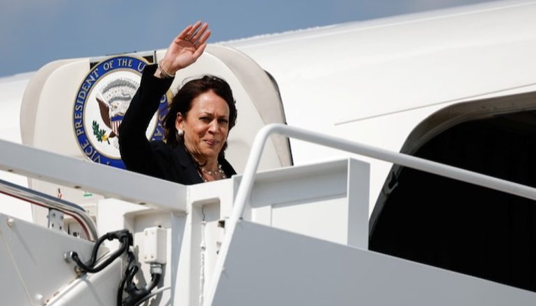KRIZA RUSI-UKRAINË/ Kamala Harris niset për në konferencën e Mynihut