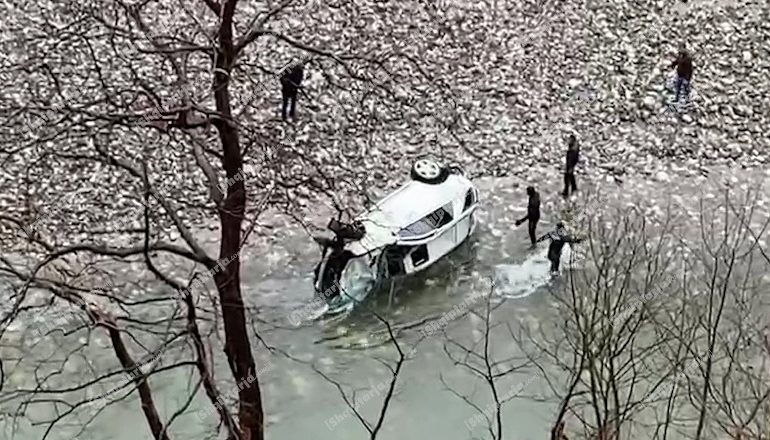 AKSIDENTI TRAGJIK ME 3 VIKTIMA/ ARRSH nis ndërhyrjen te “kthesa e vdekjes” në Librazhd