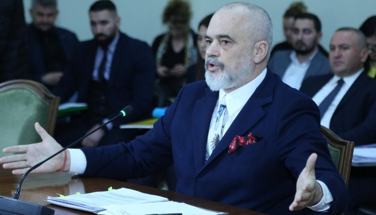 “MOS MË NGRI ZËRIN…”/ Debatet në komision, Rama përplaset me Tabakun: Jam në dijeni që në Elbasan e Fier…