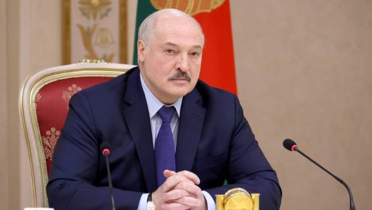 SULMI/ Trupat ruse hynë nga Bjellorusia për të sulmuar Ukrainën, Lukashenko mbledh ushtrinë