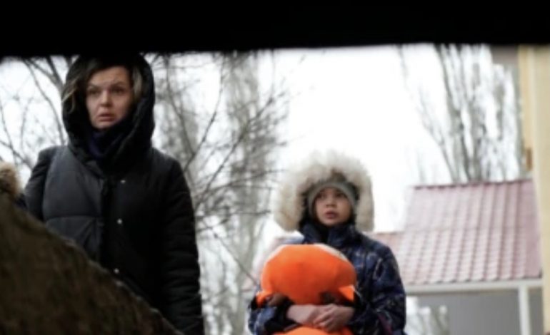 “BOTA DUHET TË LUTET…”/ Reagimet e banorëve të Ukrainës pas nisjes së agresionit rus