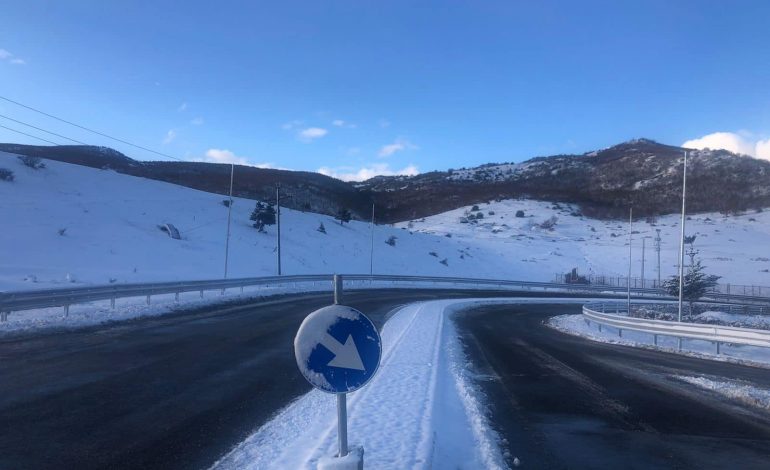 BORË DHE NGRICA/ ARRSH jep njoftimin e rëndësishëm për gjendjen e rrugëve