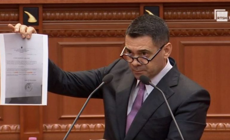 “MË KENI HYRË NË KREVAT”/ Ahmetaj debate të forta me Sulën: Ke privatizuar me kunatin