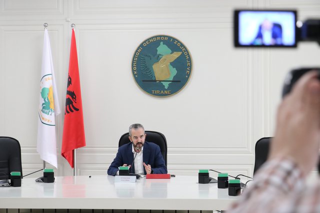 DALIN FOTOT NGA KQZ/ Ja si do të duken fletët e votimit për zgjedhjet e 6 marsit