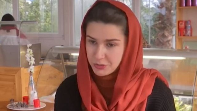 U STREHUAN NË SHQIPËRI/ Dy vajza afgane hapin restorantin në Shëngjin: Gatuajmë për 1 mijë refugjatë