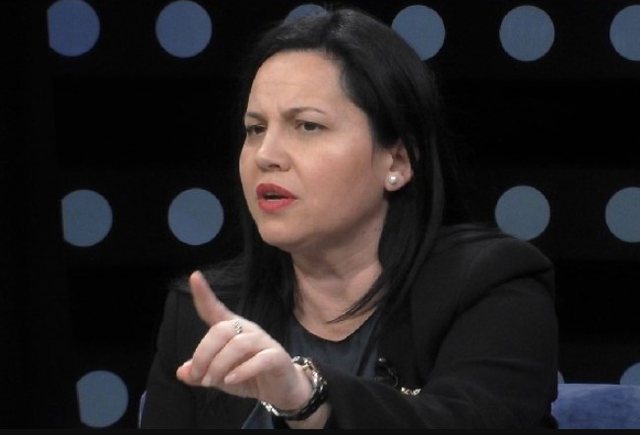 ARKË ME PESHK DHE TELEFON/ Shtyhet gjyqi ndaj ish-ministres Rovena Voda