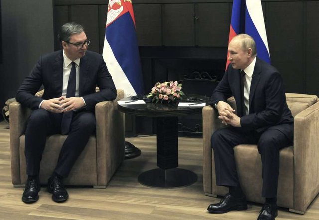 SERBIA POROSIT REZERVA USHQIMORE/ Vuçiç: Bota po pret që diçka të ndodhë. S’mund të pretendojmë se asgjë nuk po ndodh