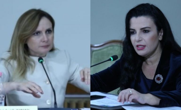 DEBATI/ Balluku: Vjedhja 430 milionë euro, si historia e 2 mijë karrigeve për 5 mijë delegatë. Tabaku: me këtë 7×7=42 shkoi njëri në burg