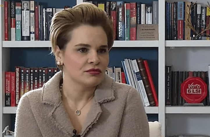 FRIKË NGA “NON GRATA?” Monika Kryemadhi: E çfarë pastaj? Unë s’jam shtetase amerikane…