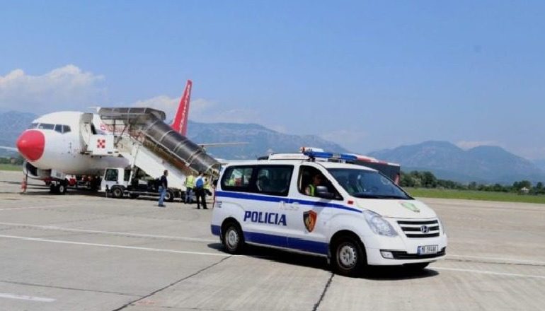 VRAU NË ‘97 NJË PERSON/ Ekstradohet nga Greqia Elvison Dimo