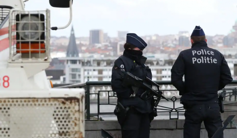 OPERACION POLICOR/ Kontrolle rreth Antwerp, Belgjika arreston 13 persona për terrorizëm