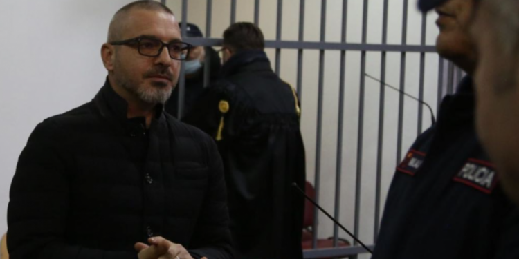 NATA E PARË TEK 313-ta/ Ish-ministrit Tahiri iu lejuan brenda qelisë vetëm cigare dhe…